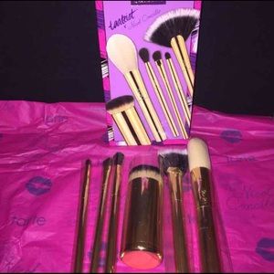 New tarte Nicole consilio brush set